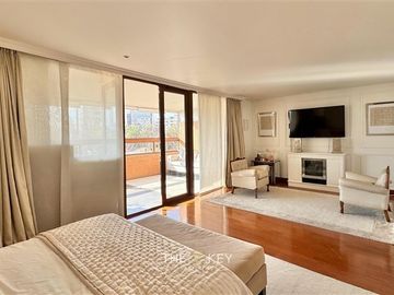 Departamento en venta de 3 dorm. en Las Condes