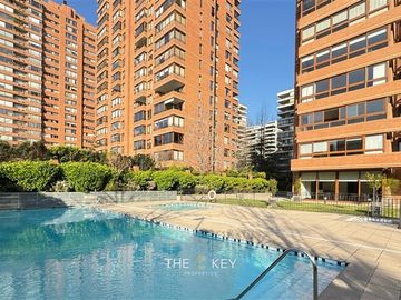 Departamento en venta de 3 dorm. en Las Condes