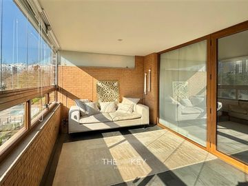 Departamento en venta de 3 dorm. en Las Condes