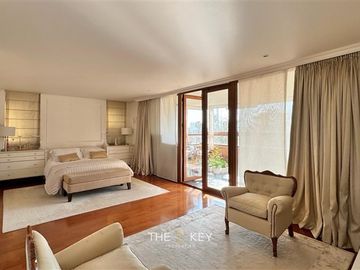 Departamento en venta de 3 dorm. en Las Condes