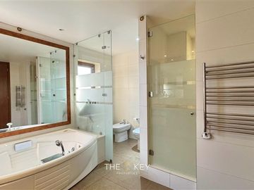 Departamento en venta de 3 dorm. en Las Condes