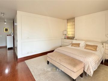 Departamento en venta de 3 dorm. en Las Condes