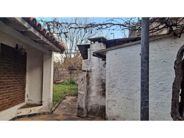 Casa a Reciclar Salida a dos calles Sobre Italia y Baigorria