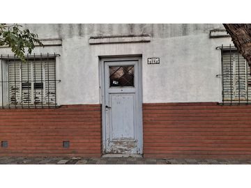 Casa a Reciclar Salida a dos calles Sobre Italia y Baigorria