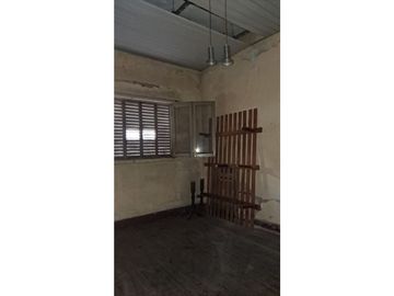 Casa a Reciclar Salida a dos calles Sobre Italia y Baigorria