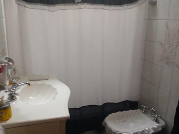 Casa de cuatro ambientes en venta en el palomar