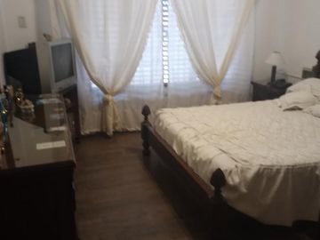 Casa de cuatro ambientes en venta en el palomar