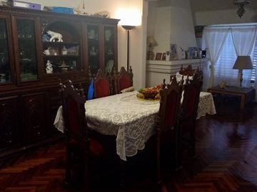 Casa de cuatro ambientes en venta en el palomar
