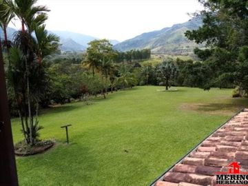 finca en venta en vereda montañita. Cod V3424