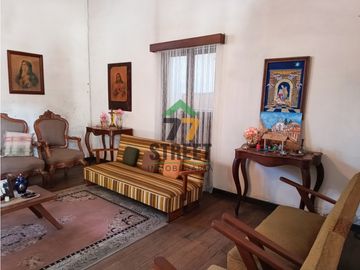 CASA - LOTE COMERCIAL EN EL CENTRO