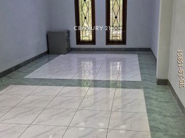 Dijual Rumah Posisi Hook Dengan Lokasi Strategis Di Sektor 9