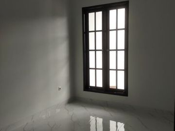 Rumah rooftop 2,5 lt dkt akses tol di Ciganjur Jak Sel 2,75 M