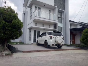 1 UNIT TERAKHIR Rumah mewah ala villa sejuk di Ciwastra buahbatu