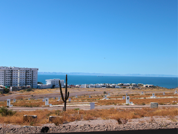 Terreno con vista al mar en Lote 15, manzana 346 residencial Paseos del Cortes