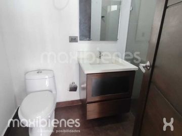 apartamento en venta en  las lomitas. Cod V72333