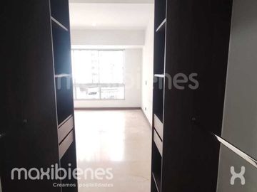apartamento en venta en  las lomitas. Cod V72333