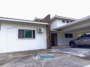Alquilo o vendo amplia casa en Coquitos Hill, David. Cerca a la ciudad