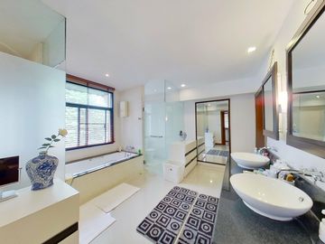 4 Bedroom Villa for sale at Baan Ing Doi
