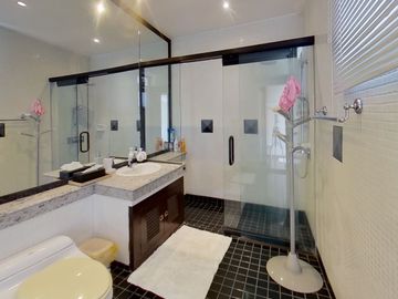 4 Bedroom Villa for sale at Baan Ing Doi