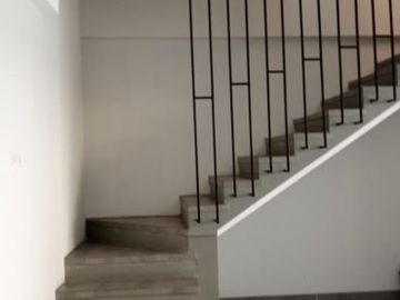 Rumah Mewah Bisa KPR Bank Di Lebak Bulus Jakarta Selatan