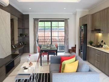Rumah Mewah Bisa KPR Bank Di Lebak Bulus Jakarta Selatan
