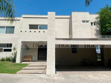 CASA EN VENTA EN CARRETERA NACIONAL