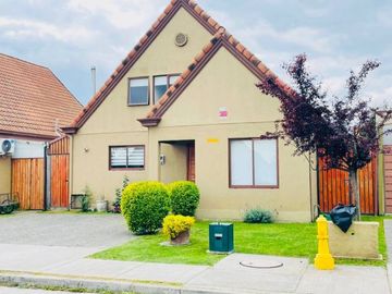 Vendo casa en Barrio Los Maderos