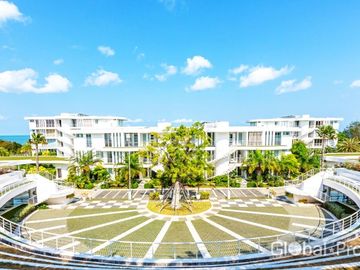 Brand New 1 bedroom condo in stunning project