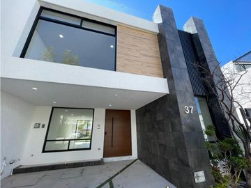 Casa En Venta Parque Zacatecas Lomas De Angelopolis