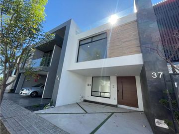 Casa En Venta Parque Zacatecas Lomas De Angelopolis