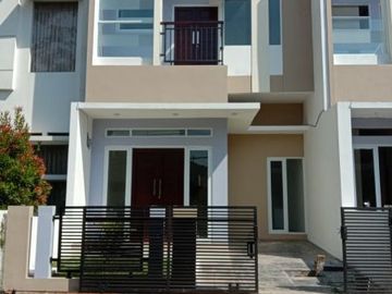 Rumah baru LUX ada kolam renang di arcamanik dekat antapani