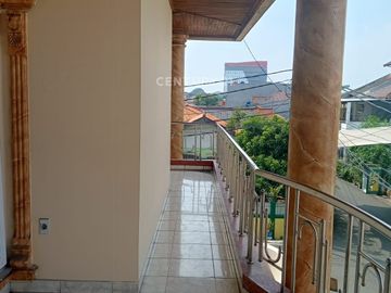 Rumah Posisi Hoek Desain Eropa Di Area Jaktim Dl 18939