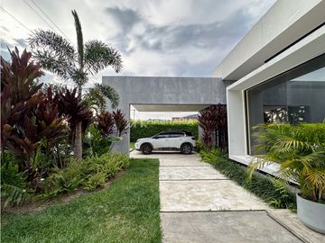 Se vende casa de lujo en pereira