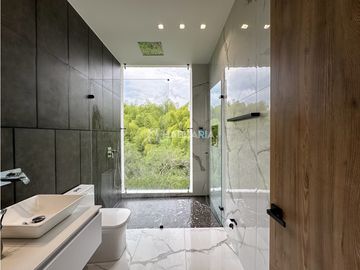 Se vende casa de lujo en pereira