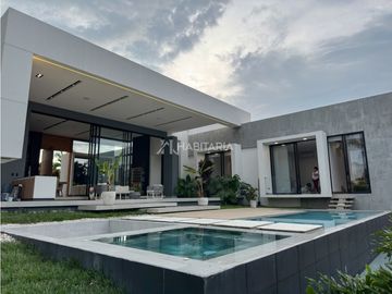 Se vende casa de lujo en pereira