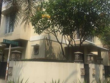 Dijual Rumah Hook (2 Lantai) Di Jl. Alam Segar X, Pondok Indah Jakarta Selatan