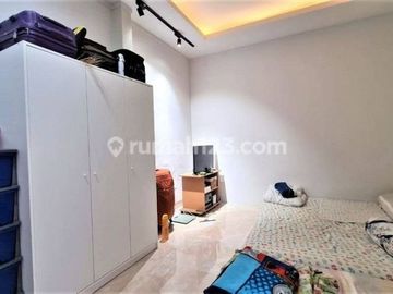 Rumah 2 lantai dalam komplek cinere delta