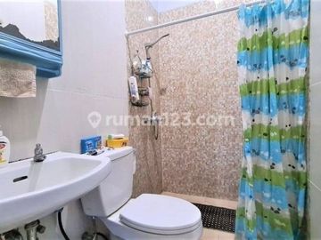 Rumah 2 lantai dalam komplek cinere delta