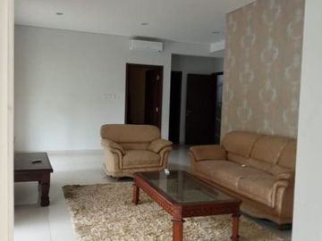 Dijual Rumah Cantik serenia Lebak bulus Jakarta Selatan