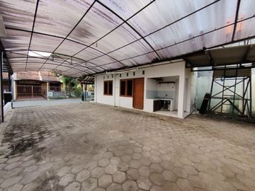 Rumah Luas Jalan Magelang Gito Gati