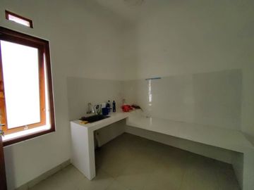 Rumah Luas Jalan Magelang Gito Gati