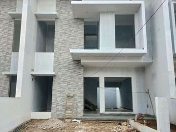 RUMAH CANTIK EKSLUSIF MEWAH ALA VILLA DI CISARANTEN ARCAMANIK