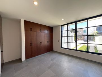 Preciosa casa en venta, nueva de una planta en Mayorazgo Residencial, excelentes acabados.