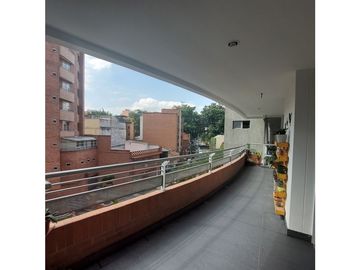 Apartamento en venta,  Laureles.
