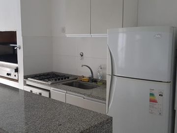 SEMI PISO DE 3 AMBIENTES CON COCHERA