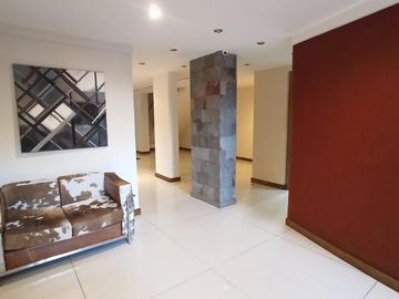 SEMI PISO DE 3 AMBIENTES CON COCHERA