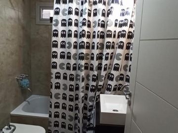 SEMI PISO DE 3 AMBIENTES CON COCHERA