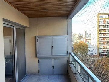SEMI PISO DE 3 AMBIENTES CON COCHERA