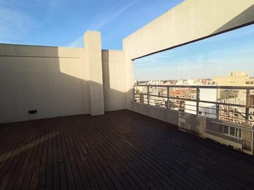 SEMI PISO DE 3 AMBIENTES CON COCHERA