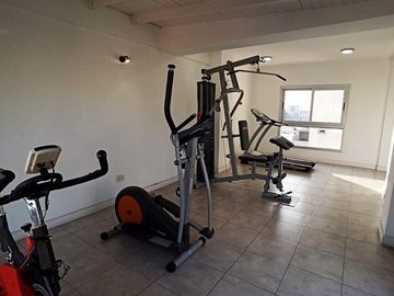 SEMI PISO DE 3 AMBIENTES CON COCHERA